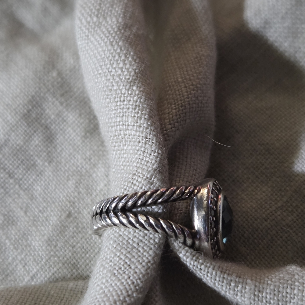 David Yurman Petite Cerise Ring in Blue Topaz & Diamonds, SS, Size 4.5 - Picture 6 of 15